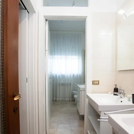 Bnbook - Perfetti Rho Fiera - Ampio Quadrilocale Con 3 Camere E 2 Bagni