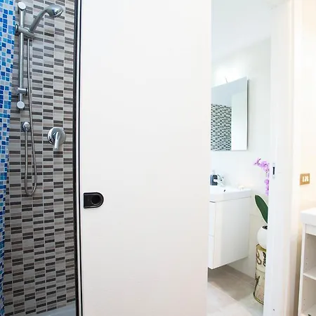 Bnbook - Perfetti Rho Fiera - Ampio Quadrilocale Con 3 Camere E 2 Bagni Rho